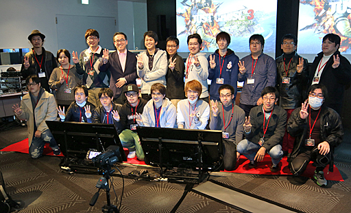 画像ギャラリー No.024のサムネイル画像 / 「ジャストコーズ3」日本語版の最速体験会開催。スクウェア・エニックスの松田洋祐社長が「なんでもアリでハチャメチャなところが魅力」と魅力を語ったイベントの模様をレポート