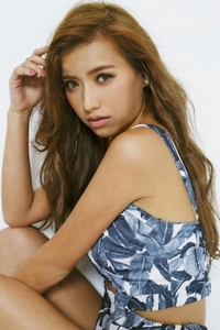 画像ギャラリー No.006のサムネイル画像 / 合コンに寝坊したギャルが魅せる,「ジャストコーズ3」の特別CM「空飛ぶエクストリーム・ギャル」篇が公開