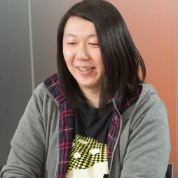 画像ギャラリー No.002のサムネイル画像 / ダンガンロンパの生みの親,小高氏との舌戦バトルが勃発。男色ディーノのカードゲイム「ダンガンロンパ 超高校級の人狼 MANIAX」体験レポート