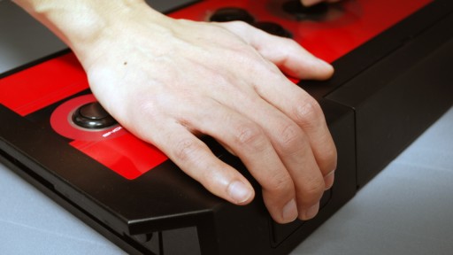 タッチパッド搭載のps4 Ps3両対応アケコン リアルアーケードpro V 隼 レビュー 海外大会での使用には注意が必要かも