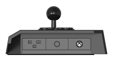 PCとXbox One&360対応版リアルアーケードPro.の「改」登場。底面に