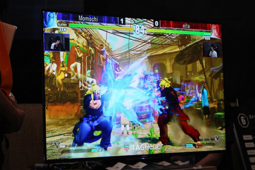 画像ギャラリー No.011のサムネイル画像 / 「RAGE ストリートファイターV」のオフライン予選レポート。6月10日の決勝に向けて,プロ・アマ200人以上のプレイヤーが激突