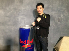 画像ギャラリー No.020のサムネイル画像 / 「RAGE ストリートファイターV」のオフライン予選レポート。6月10日の決勝に向けて,プロ・アマ200人以上のプレイヤーが激突