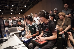 ���������꡼ No.023�Υ���ͥ������ / Capcom Pro Tour�ץ�ߥ�����JAPAN CUP 2017�ץե��ȥ�ݡ��ȡ�2���֤ˤ錄�ä�������������Τ����ܤΥϥ���������