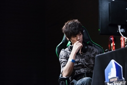 ���������꡼ No.060�Υ���ͥ������ / Capcom Pro Tour�ץ�ߥ�����JAPAN CUP 2017�ץե��ȥ�ݡ��ȡ�2���֤ˤ錄�ä�������������Τ����ܤΥϥ���������