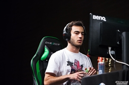 ���������꡼ No.068�Υ���ͥ������ / Capcom Pro Tour�ץ�ߥ�����JAPAN CUP 2017�ץե��ȥ�ݡ��ȡ�2���֤ˤ錄�ä�������������Τ����ܤΥϥ���������