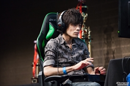 ���������꡼ No.074�Υ���ͥ������ / Capcom Pro Tour�ץ�ߥ�����JAPAN CUP 2017�ץե��ȥ�ݡ��ȡ�2���֤ˤ錄�ä�������������Τ����ܤΥϥ���������