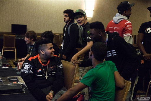 ꡼ No.007 | ֥ȥ꡼ȥեVפθCapcom Cup 2017郎롣ǽ˿ʽФ8ͤꤷ2TwitterޤȤ