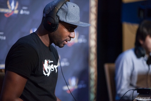 ꡼ No.038 | ֥ȥ꡼ȥեVפθCapcom Cup 2017郎롣ǽ˿ʽФ8ͤꤷ2TwitterޤȤ