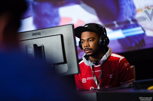 ꡼ No.043 | ֥ȥ꡼ȥեVפθCapcom Cup 2017郎롣ǽ˿ʽФ8ͤꤷ2TwitterޤȤ