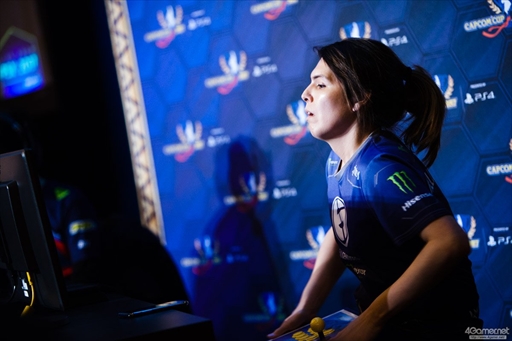 ꡼ No.044 | ֥ȥ꡼ȥեVפθCapcom Cup 2017郎롣ǽ˿ʽФ8ͤꤷ2TwitterޤȤ