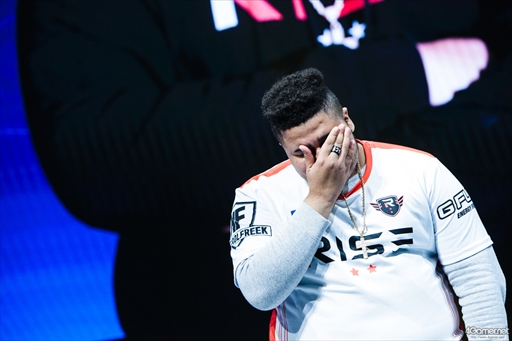 画像ギャラリー No.003のサムネイル画像 / 【速報】「ストリートファイターV」の公式世界大会「Capcom Cup 2017」,優勝はドミニカ共和国のMenaRD選手。25万ドルを獲得