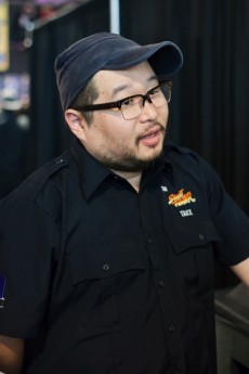 画像ギャラリー No.003のサムネイル画像 / 「ストリートファイターV」は“深み”を悟るのが難しいゲームになる。カプコン杉山Pと中山D,そしてプランナーのヲシゲ氏が占う,2016年のプレイシーン