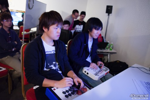 画像ギャラリー No.018のサムネイル画像 / 発売前の「ストV」で早くも熱戦が繰り広げられた，国内最速トーナメント「いきなり強い奴に会いに行く！」フォトレポート。優勝はバーディー使いのはげじん選手