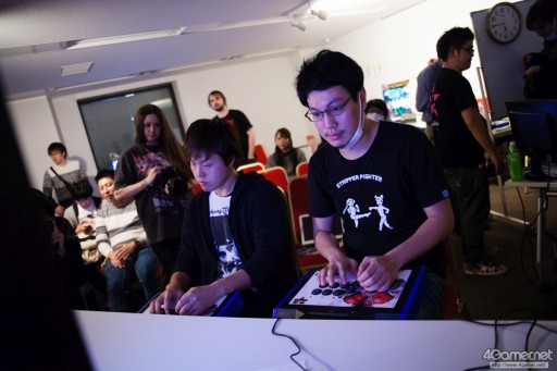 画像ギャラリー No.021のサムネイル画像 / 発売前の「ストV」で早くも熱戦が繰り広げられた，国内最速トーナメント「いきなり強い奴に会いに行く！」フォトレポート。優勝はバーディー使いのはげじん選手