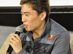 �֥쥤�����󥹤ȳʥ������ޤ����Υ���ܡ�B-BOY�ȥץ������ޡ����ȡ����򷫤깭������Red Bull BC One 2016�ߥ���V�׵���ȯɽ���ݡ���