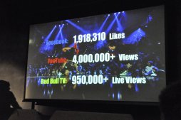 ���������꡼ No.012�Υ���ͥ������ / �֥쥤�����󥹤ȳʥ������ޤ����Υ���ܡ�B-BOY�ȥץ������ޡ����ȡ����򷫤깭������Red Bull BC One 2016�ߥ���V�׵���ȯɽ���ݡ���