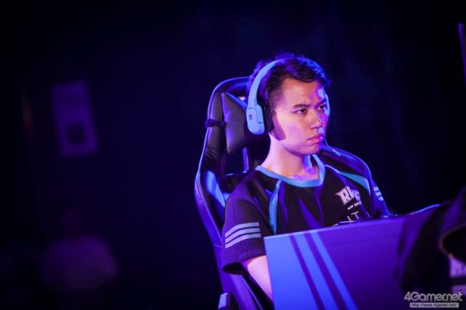 画像ギャラリー No.006のサムネイル画像 / 8時間にわたる激闘が繰り広げられた「RAGE Vol .2 GRAND FINALS」ストV部門フォトレポート。謎のサプライズゲストに会場は大盛り上がり