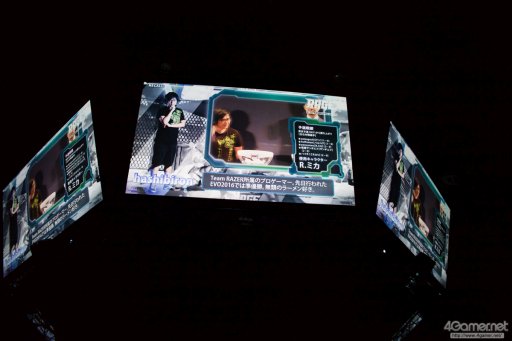 画像ギャラリー No.022のサムネイル画像 / 8時間にわたる激闘が繰り広げられた「RAGE Vol .2 GRAND FINALS」ストV部門フォトレポート。謎のサプライズゲストに会場は大盛り上がり