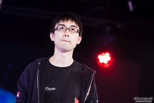 画像ギャラリー No.097のサムネイル画像 / 8時間にわたる激闘が繰り広げられた「RAGE Vol .2 GRAND FINALS」ストV部門フォトレポート。謎のサプライズゲストに会場は大盛り上がり