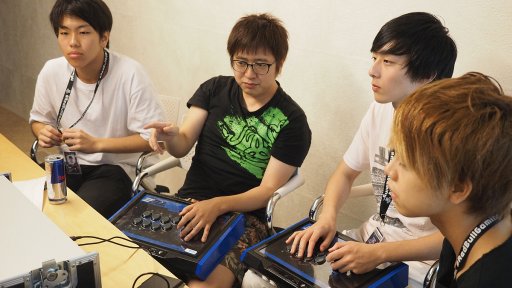 画像ギャラリー No.011のサムネイル画像 / 「ストV」プロ格闘ゲーマー8名による,1泊2日の初心者強化合宿「Red Bull Gaming U 2016」レポート。気になる講義の内容やいかに