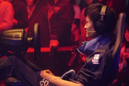 ꡼ No.013 | йe-Sports5뤹٤Ƥ췳ξˡRed Bull 5Gץݡ