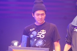 ꡼ No.044 | йe-Sports5뤹٤Ƥ췳ξˡRed Bull 5Gץݡ