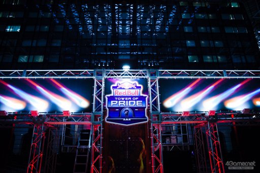 ���������꡼ No.002�Υ���ͥ������ / �ȥåץץ쥤�䡼ã�ˤ��֥���V����§�ȡ��ʥ��ȡ�Red Bull Tower of Pride�ץե��ȥ�ݡ��ȡ�ͥ���Ϥ����Τ�����μ��