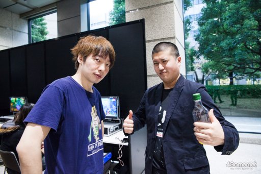 ���������꡼ No.007�Υ���ͥ������ / �ȥåץץ쥤�䡼ã�ˤ��֥���V����§�ȡ��ʥ��ȡ�Red Bull Tower of Pride�ץե��ȥ�ݡ��ȡ�ͥ���Ϥ����Τ�����μ��