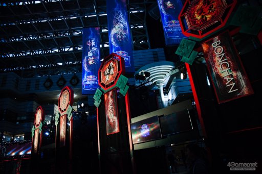 ���������꡼ No.008�Υ���ͥ������ / �ȥåץץ쥤�䡼ã�ˤ��֥���V����§�ȡ��ʥ��ȡ�Red Bull Tower of Pride�ץե��ȥ�ݡ��ȡ�ͥ���Ϥ����Τ�����μ��