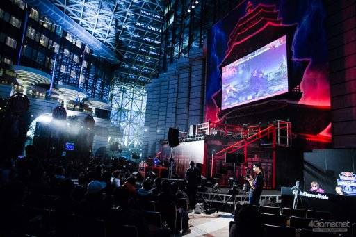 ���������꡼ No.017�Υ���ͥ������ / �ȥåץץ쥤�䡼ã�ˤ��֥���V����§�ȡ��ʥ��ȡ�Red Bull Tower of Pride�ץե��ȥ�ݡ��ȡ�ͥ���Ϥ����Τ�����μ��