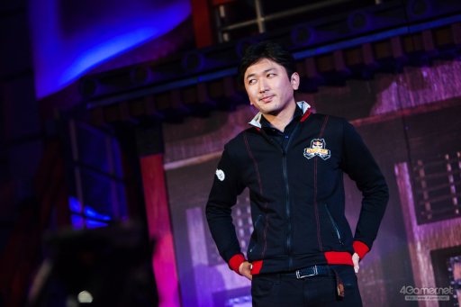 ���������꡼ No.022�Υ���ͥ������ / �ȥåץץ쥤�䡼ã�ˤ��֥���V����§�ȡ��ʥ��ȡ�Red Bull Tower of Pride�ץե��ȥ�ݡ��ȡ�ͥ���Ϥ����Τ�����μ��