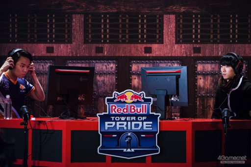 ���������꡼ No.027�Υ���ͥ������ / �ȥåץץ쥤�䡼ã�ˤ��֥���V����§�ȡ��ʥ��ȡ�Red Bull Tower of Pride�ץե��ȥ�ݡ��ȡ�ͥ���Ϥ����Τ�����μ��