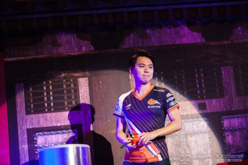 ���������꡼ No.031�Υ���ͥ������ / �ȥåץץ쥤�䡼ã�ˤ��֥���V����§�ȡ��ʥ��ȡ�Red Bull Tower of Pride�ץե��ȥ�ݡ��ȡ�ͥ���Ϥ����Τ�����μ��