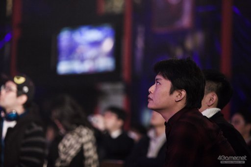 ���������꡼ No.035�Υ���ͥ������ / �ȥåץץ쥤�䡼ã�ˤ��֥���V����§�ȡ��ʥ��ȡ�Red Bull Tower of Pride�ץե��ȥ�ݡ��ȡ�ͥ���Ϥ����Τ�����μ��