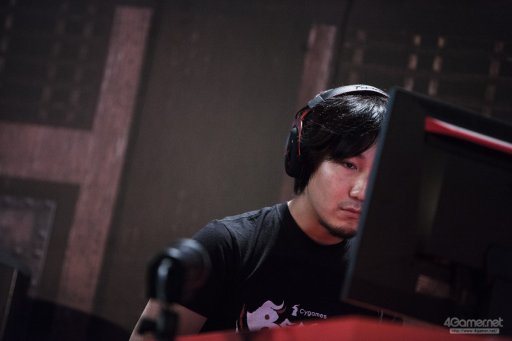 ���������꡼ No.039�Υ���ͥ������ / �ȥåץץ쥤�䡼ã�ˤ��֥���V����§�ȡ��ʥ��ȡ�Red Bull Tower of Pride�ץե��ȥ�ݡ��ȡ�ͥ���Ϥ����Τ�����μ��