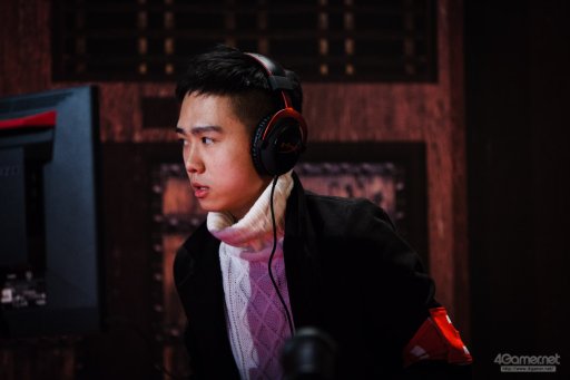 ���������꡼ No.042�Υ���ͥ������ / �ȥåץץ쥤�䡼ã�ˤ��֥���V����§�ȡ��ʥ��ȡ�Red Bull Tower of Pride�ץե��ȥ�ݡ��ȡ�ͥ���Ϥ����Τ�����μ��