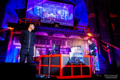 ���������꡼ No.049�Υ���ͥ������ / �ȥåץץ쥤�䡼ã�ˤ��֥���V����§�ȡ��ʥ��ȡ�Red Bull Tower of Pride�ץե��ȥ�ݡ��ȡ�ͥ���Ϥ����Τ�����μ��