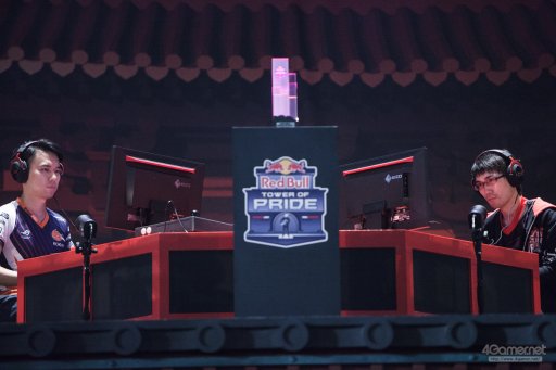 ���������꡼ No.063�Υ���ͥ������ / �ȥåץץ쥤�䡼ã�ˤ��֥���V����§�ȡ��ʥ��ȡ�Red Bull Tower of Pride�ץե��ȥ�ݡ��ȡ�ͥ���Ϥ����Τ�����μ��