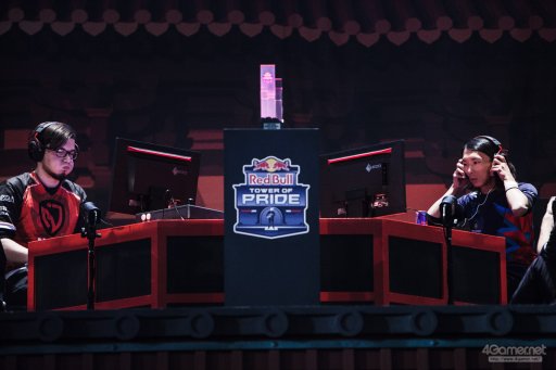 ���������꡼ No.072�Υ���ͥ������ / �ȥåץץ쥤�䡼ã�ˤ��֥���V����§�ȡ��ʥ��ȡ�Red Bull Tower of Pride�ץե��ȥ�ݡ��ȡ�ͥ���Ϥ����Τ�����μ��