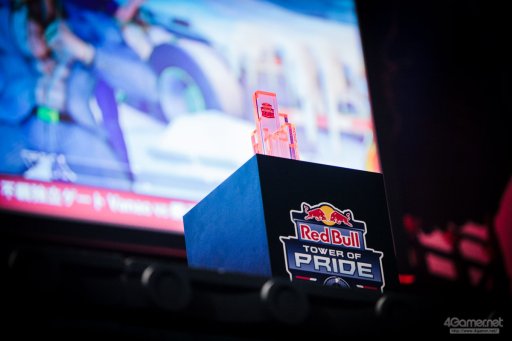 ���������꡼ No.076�Υ���ͥ������ / �ȥåץץ쥤�䡼ã�ˤ��֥���V����§�ȡ��ʥ��ȡ�Red Bull Tower of Pride�ץե��ȥ�ݡ��ȡ�ͥ���Ϥ����Τ�����μ��