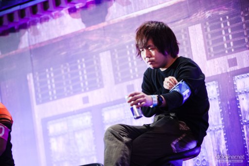 ���������꡼ No.082�Υ���ͥ������ / �ȥåץץ쥤�䡼ã�ˤ��֥���V����§�ȡ��ʥ��ȡ�Red Bull Tower of Pride�ץե��ȥ�ݡ��ȡ�ͥ���Ϥ����Τ�����μ��