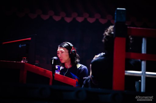 ���������꡼ No.088�Υ���ͥ������ / �ȥåץץ쥤�䡼ã�ˤ��֥���V����§�ȡ��ʥ��ȡ�Red Bull Tower of Pride�ץե��ȥ�ݡ��ȡ�ͥ���Ϥ����Τ�����μ��