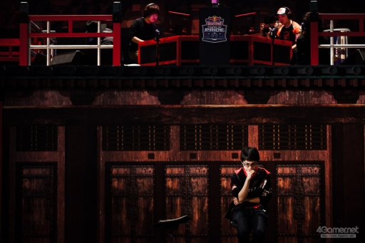 ���������꡼ No.091�Υ���ͥ������ / �ȥåץץ쥤�䡼ã�ˤ��֥���V����§�ȡ��ʥ��ȡ�Red Bull Tower of Pride�ץե��ȥ�ݡ��ȡ�ͥ���Ϥ����Τ�����μ��