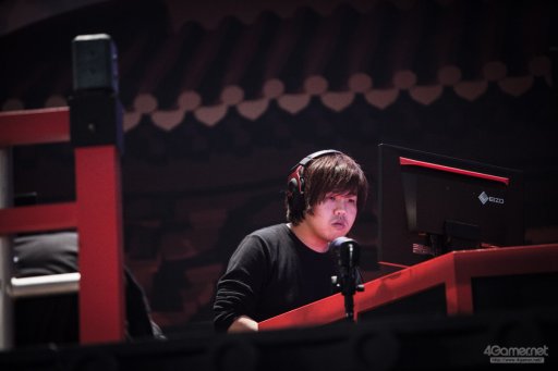 ���������꡼ No.092�Υ���ͥ������ / �ȥåץץ쥤�䡼ã�ˤ��֥���V����§�ȡ��ʥ��ȡ�Red Bull Tower of Pride�ץե��ȥ�ݡ��ȡ�ͥ���Ϥ����Τ�����μ��