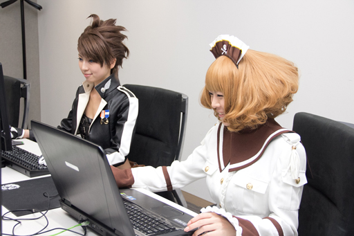 画像ギャラリー No.008のサムネイル画像 / 「ガンスリンガー ストラトス リローデッド」を先行体験。FPSプレイヤーは最初こそ戸惑うかもしれないが,単純に何度もプレイしたくなる楽しさだ