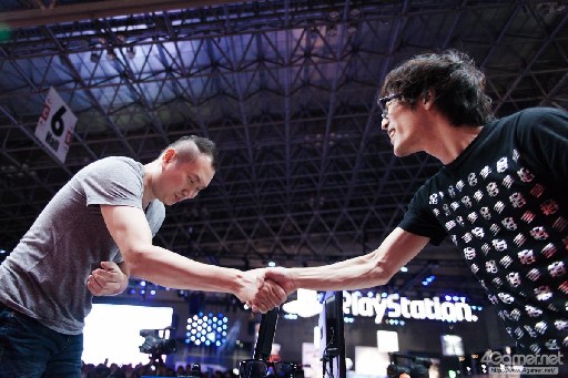 ꡼ No.025 | TGS 2015ؤΥåȤϤμˡ Ķϥ٥襤Ÿ줿֥ȥ饹ȥ꡼ȥեIV Twitter¶ޤȤ