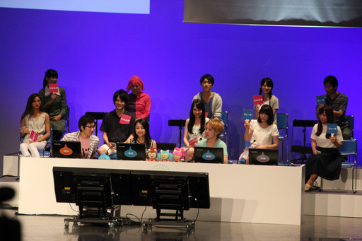 画像ギャラリー No.100のサムネイル画像 / 「ドラゴンクエスト夏祭り 2015」が開催。「ドラゴンクエストX」の「バージョン3.1」情報などが次々に公開された会場の模様をレポート