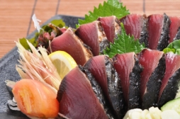 画像ギャラリー No.003のサムネイル画像 / 「ごちぽん」が高知県のご当地アイドル「はちきんガールズ」とコラボ