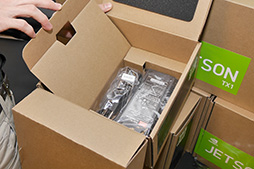 画像ギャラリー No.007のサムネイル画像 / 機械学習の成果をドローンの飛行に応用も可能。Tegra X1搭載の小型コンピュータ「Jetson TX1」発表会レポート